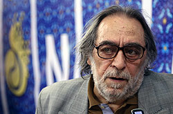 دکتر حسینی یکی از بهترین وزرای ارشاد بود /«تنباکو» را باید در شأن این حادثه بسازم