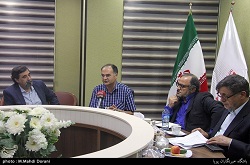 اختلاف‌نظر بر سر چگونگی حضور ایران در بازار جهانی ترجمه