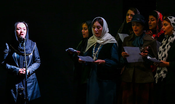 افتتاحیه جشنواره فجر سنخیتی با آرمان‌های انقلاب اسلامی در عرصه فرهنگ و هنر نداشت