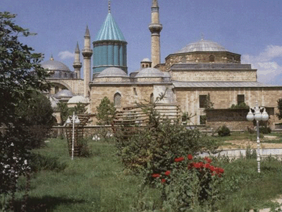 حضور مهمانان عطار بر آرامگاه مولوی 