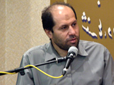 نقد شعر دفاع مقدس، نقد دفاع مقدس نیست