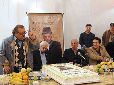 حاشیه‌های جشن تولد 77 سالگی جمشید مشایخی