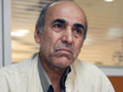 دانشور جلد سوم «صدا و بيان براي بازيگر» را نوشت