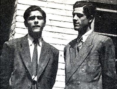 چرخ "رواق اوراق شده" راه می‌افتد 