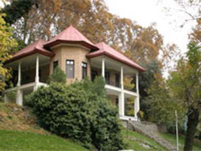 مرا سم رونمایی  کتاب نفیس «چهره های ماندگار »