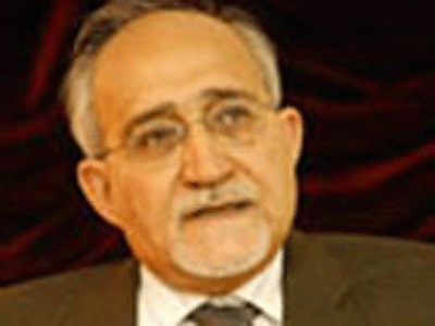 احمد محيط، ترجمه‌اي از استيون رُز را به ناشر سپرد