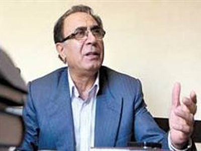 کتاب «یک گام با منوچهری دامغانی» به نمایشگاه کتاب می آید