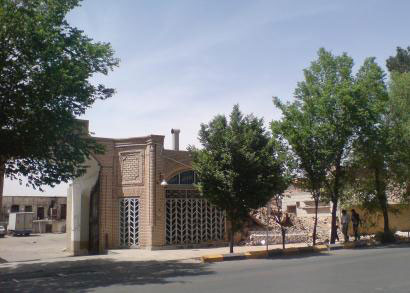 تخريب 5 باب مغازه‌ با معماري پهلوی در خیابان امام خمینی (ره)