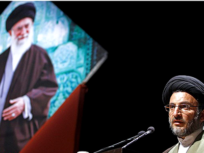 خاموشی: تکیه بر مقام ولایت راه مبارزه با توطئه های دشمنان انقلاب است