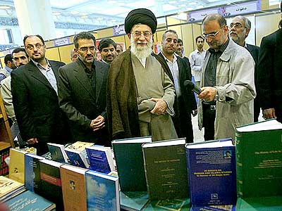 موضوع کتاب مقوله ای مهم و بدون جایگزین است