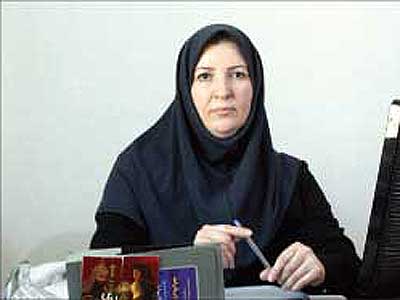 ظریفه رویین: فرهنگ کتابخوانی و توجه به مطبوعات باید در جامعه فراگیر شود