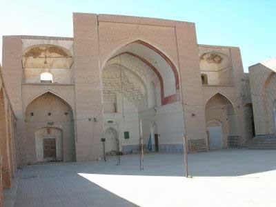 مرمت آب انبار حسینیه سرایان به پایان رسید