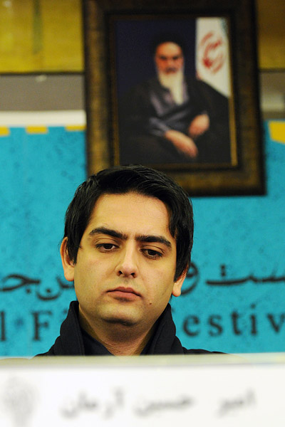 نشست خبری فیلم سینمایی برف روی شیروانی داغ به کارگردانی محمد هادی کریمی 