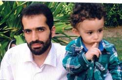 خاطراتي از شهيد احمدي روشن كتاب شد