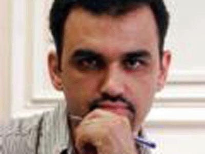 کیوانی‌نژاد: مشکلات حاشیه‌ای انگیزه مترجمان را برای کار کم می‌کند