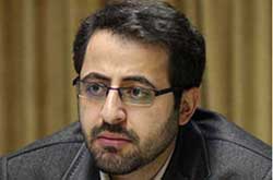 شاعر «گريه‌هاي امپراطور»، «ضد» را می سراید