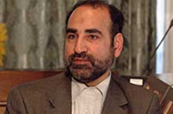 محمدرضا سنگری کتاب «از نتایج سحر» را به ناشر سپرد