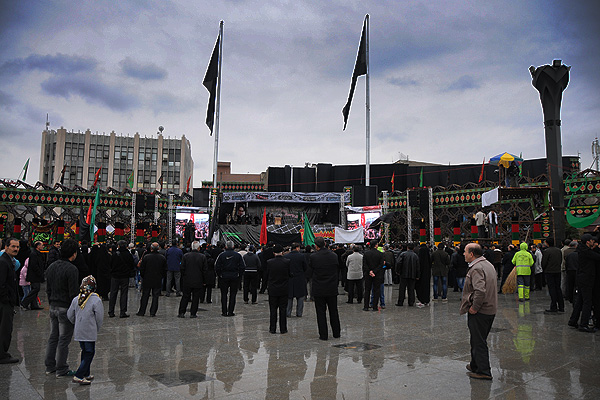 اولین حضور مذهبی در میدان امام حسین علیه السلام