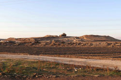 خاکبرداری از تپه روستای كوشك هزار متوقف شد